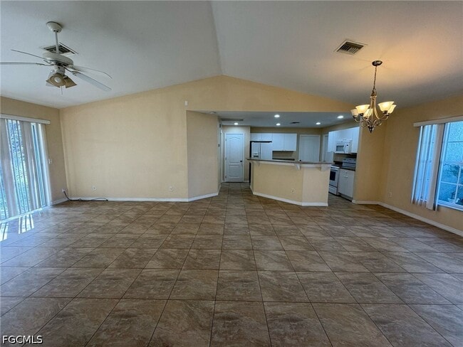 Building Photo - 224 Kismet Pkwy E