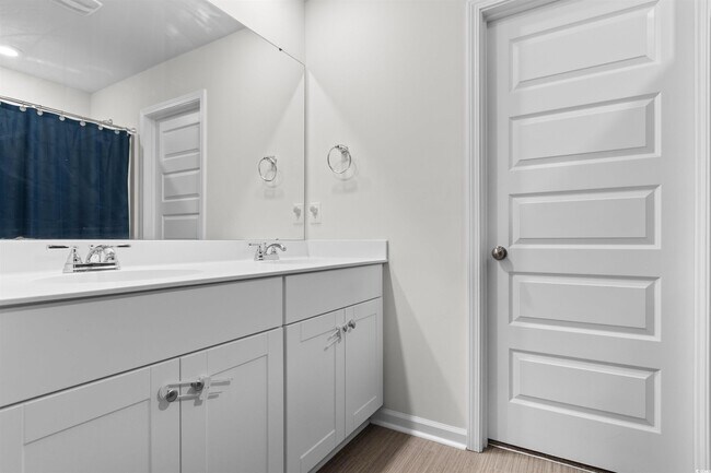 Building Photo - 1057 Saltgrass Way