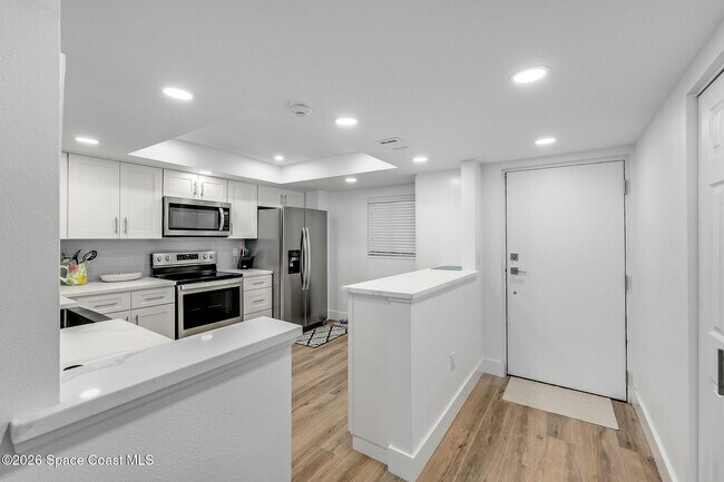 Building Photo - 1465 Jimmy Buffett Mem Hwy