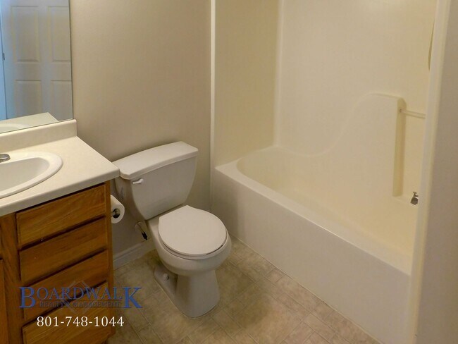 Building Photo - 1529 Westbury Way