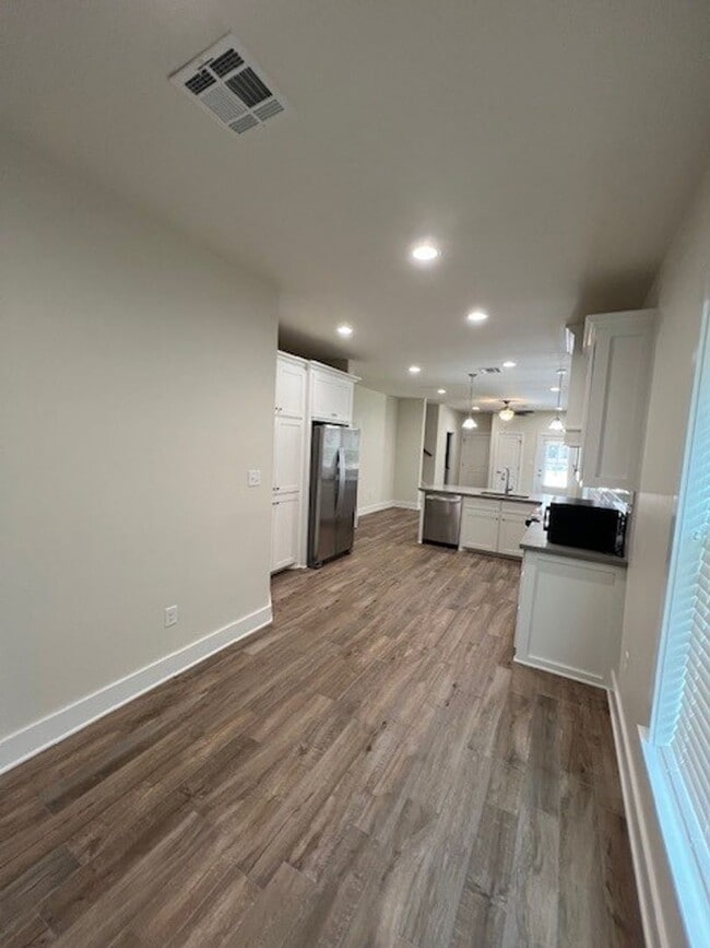 Building Photo - New 3B/2.5B Duplex Available in Lake Charles