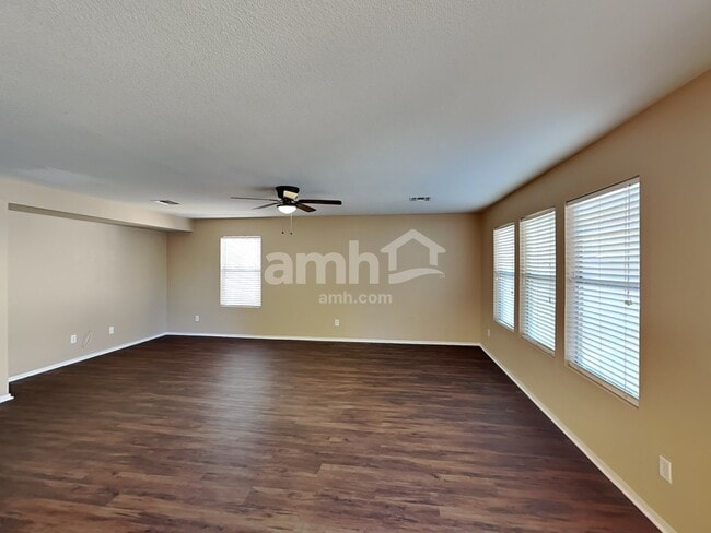 Building Photo - 2683 S Sailors Way