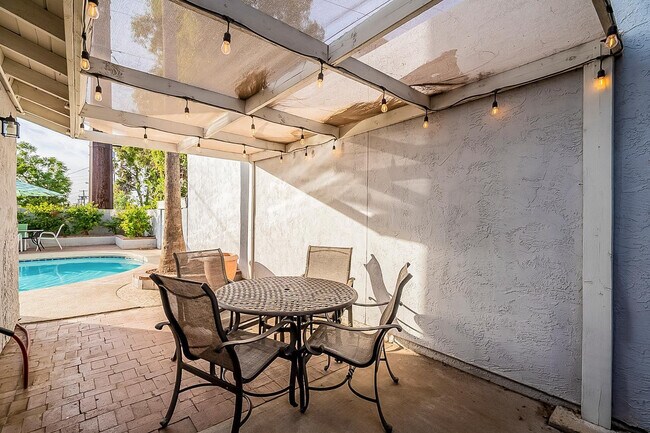 Building Photo - 2534 N 87th Way