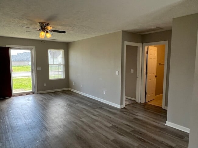 Building Photo - 1417 Journey Dr