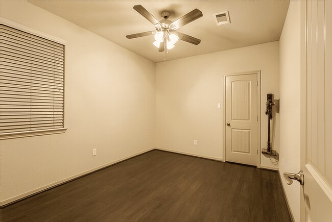 Building Photo - 6628 Hawkins Hill Ln