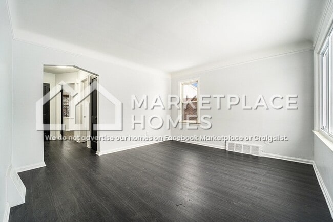 Building Photo - 19394 Barlow St