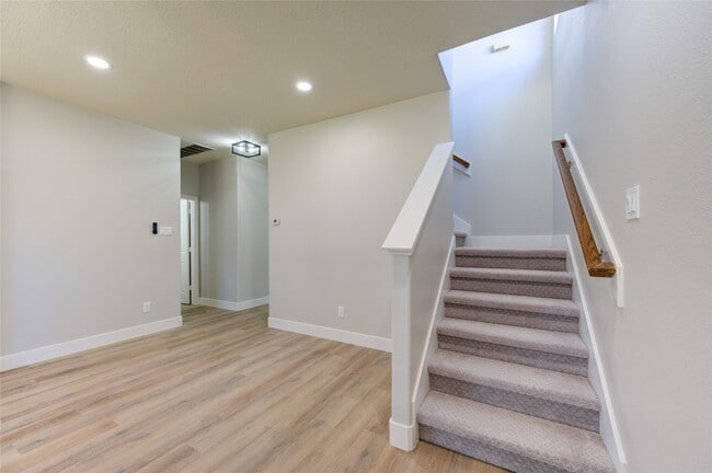 Building Photo - 6323 Richland Hills Dr