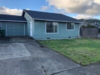 Building Photo - 2 bedroom 1 bath duplex in Cottage Grove!