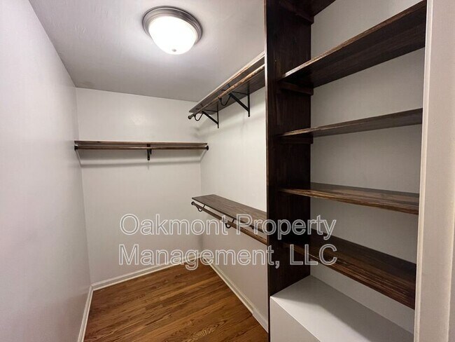 Building Photo - 105 Peachtree Street