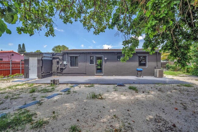 Building Photo - 14600 NW 11th Ct