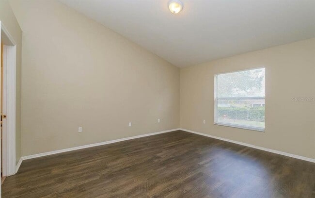 Building Photo - 10456 Clarion St