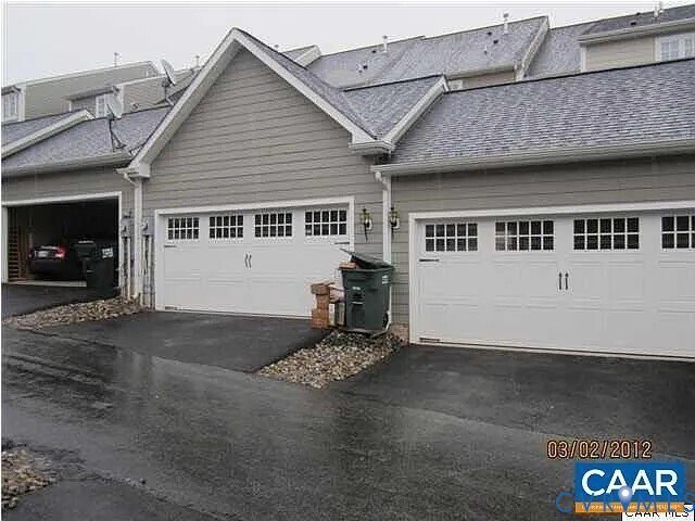 Building Photo - 913 Bing Ln