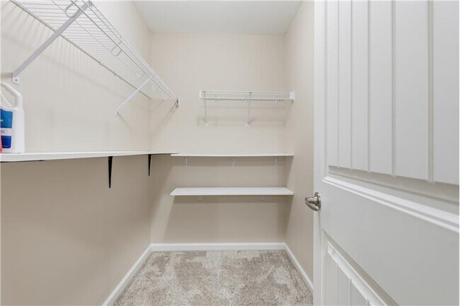 Building Photo - 13 Concordia Dr