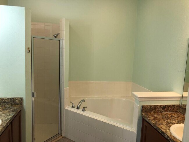 Building Photo - 856 Krenson Woods Ln