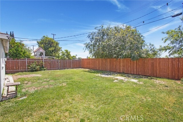 Building Photo - 634 Willow Dr