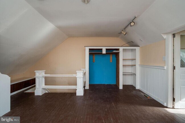 Building Photo - 121 W Arch St