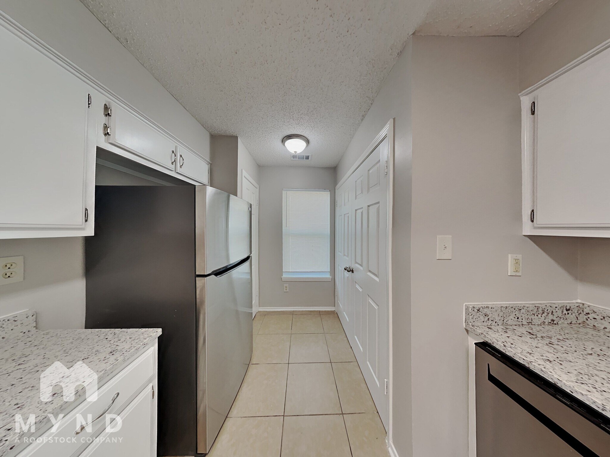 Building Photo - 4574 Summer Creek Cove