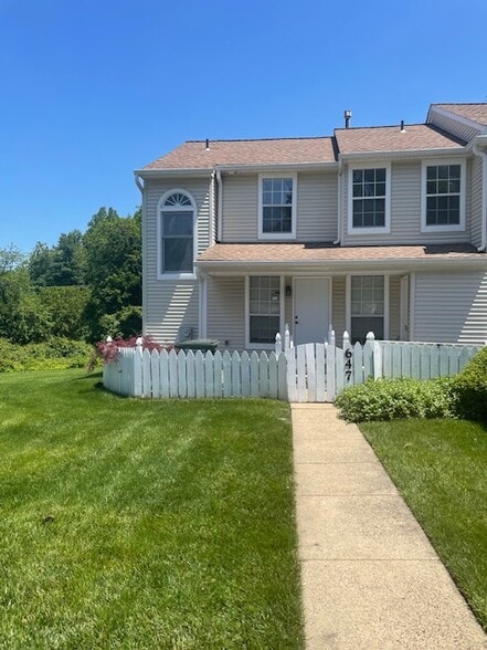 Primary Photo - 647 Croft Dr