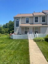 Building Photo - 647 Croft Dr