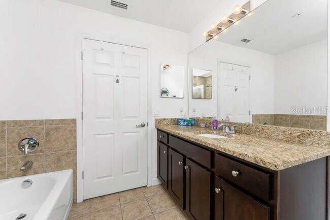 Building Photo - 2001 Bal Harbor Blvd