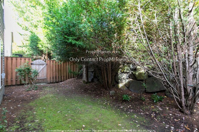 Building Photo - 16255 SW Whistling Swan Ln