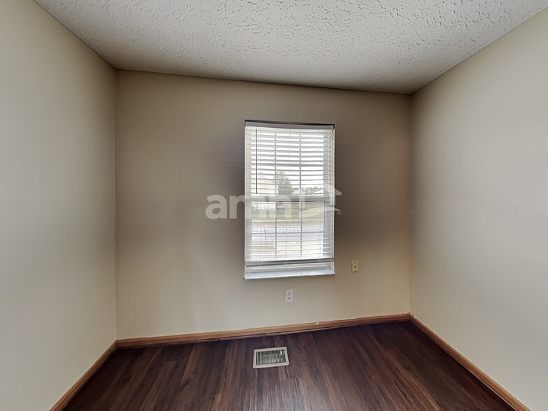 Building Photo - 3572 Wesson Dr