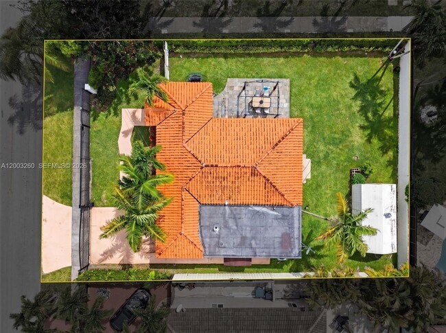 Building Photo - 9000 SW 40th Terrace