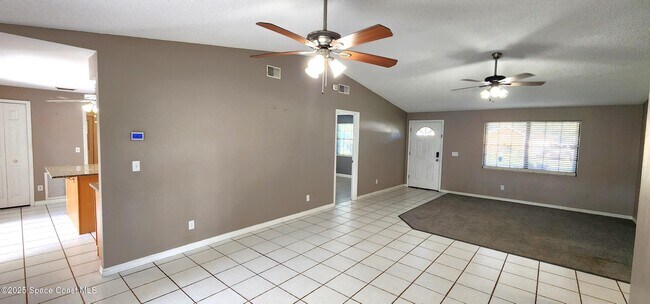 Building Photo - 5901 Aires Ave
