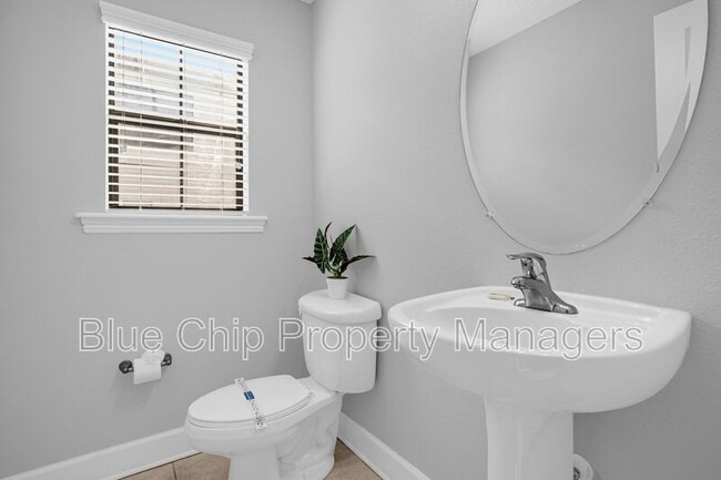 Building Photo - 14518 Damai Ln
