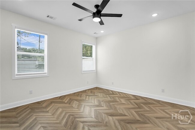 Building Photo - 773 E Duffy St