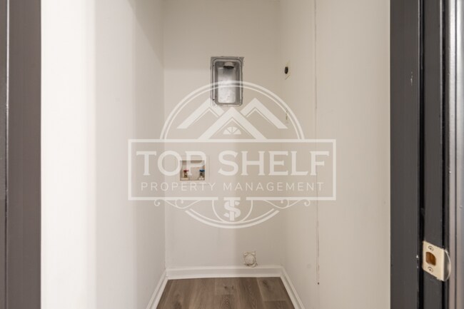 Building Photo - 740 Mozley Dr SE