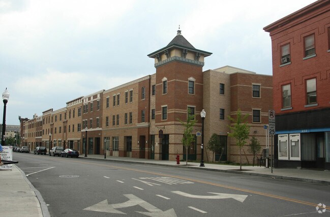 Building Photo - The Hamilton