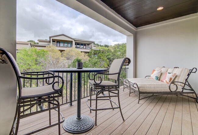 Building Photo - 107 Cascading Water Pl