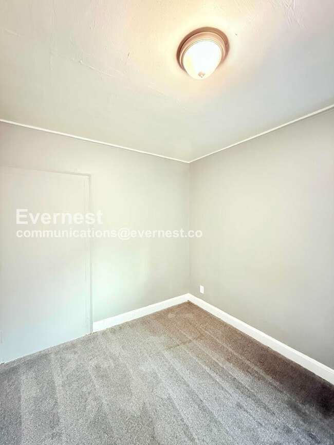 Building Photo - 4066 Tyler St