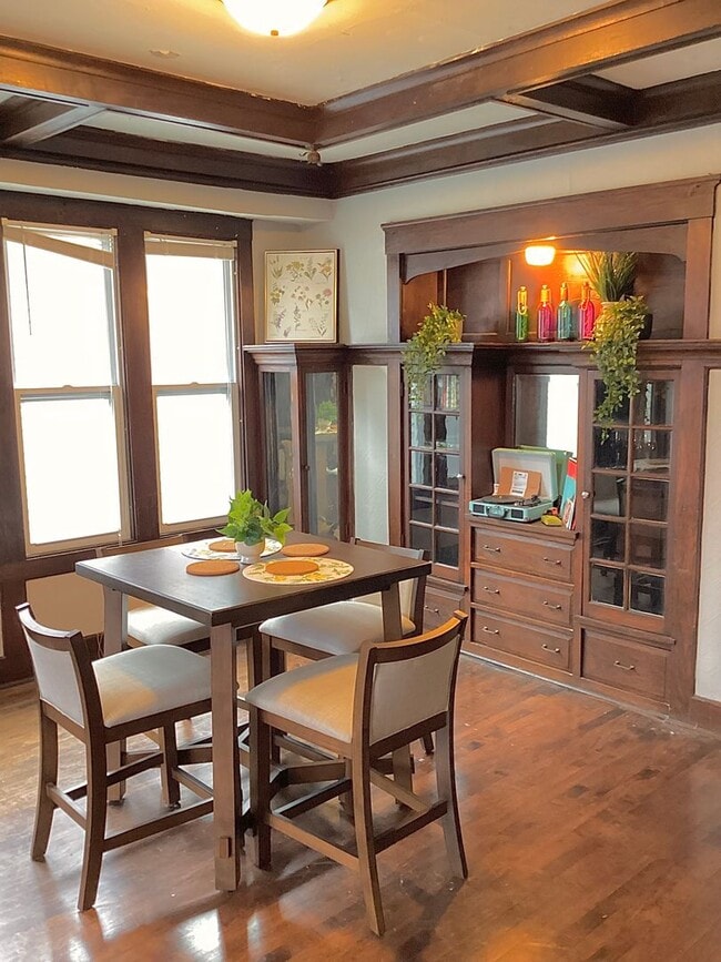 Building Photo - Murray Upper UWM