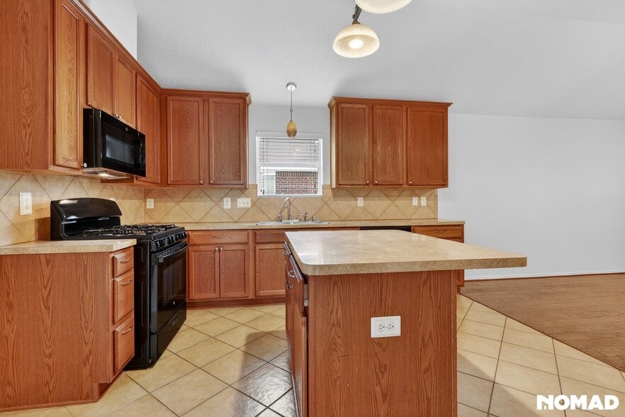 Building Photo - 3610 Kale St