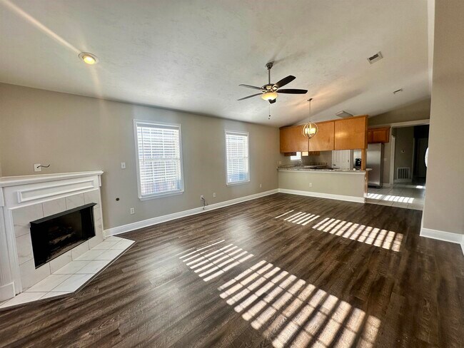 Building Photo - 3275 Addison Ln