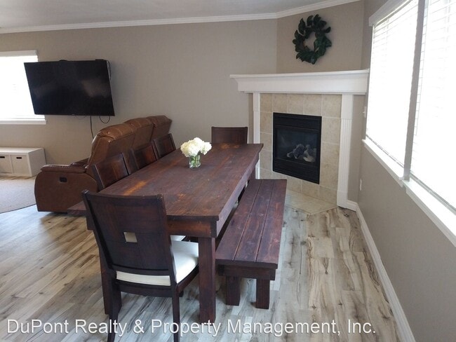 Building Photo - 3 br, 2.5 bath House - 1222 Evans Ct