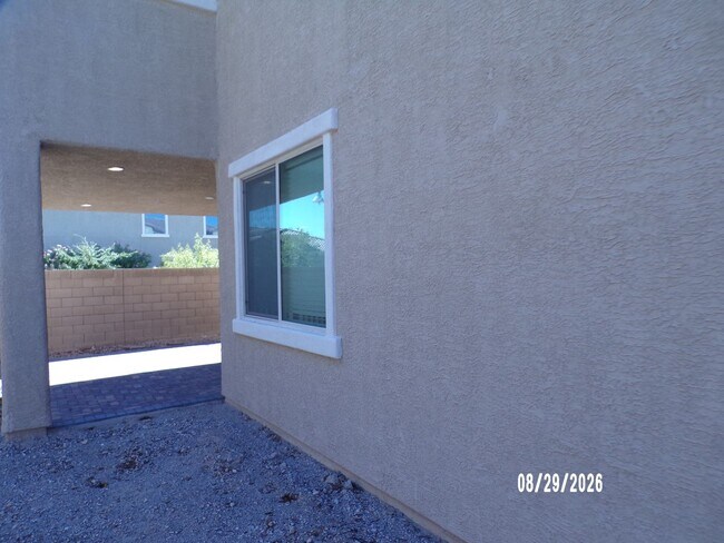Building Photo - 1051 Whitworth Ave