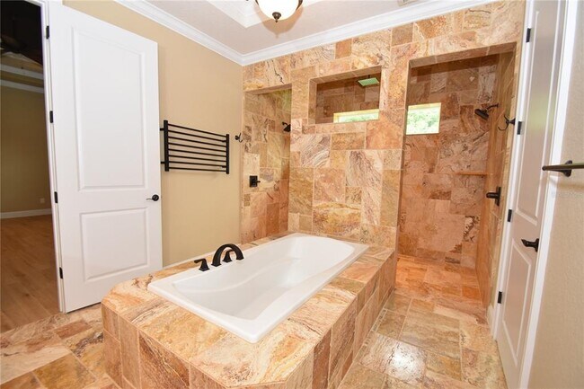 Building Photo - 7 Spanish Moss Ct