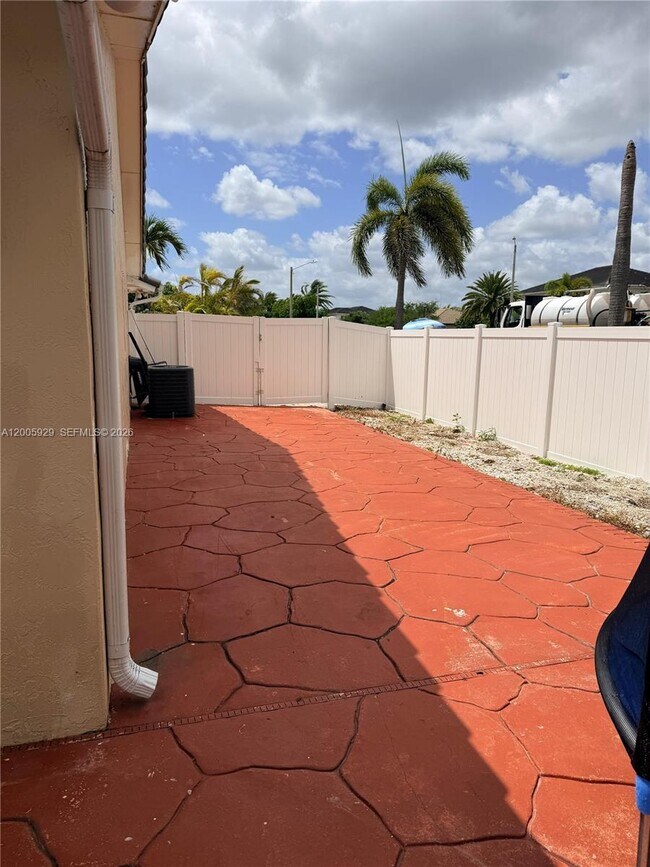 Building Photo - 14899 SW 176th St