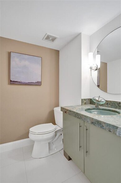 Building Photo - 3750 Galt Ocean Dr