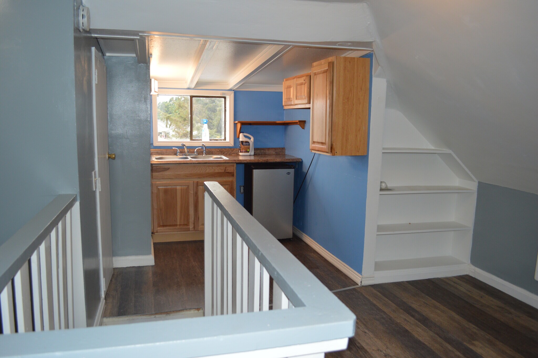 Building Photo - 430 S Holladay Dr