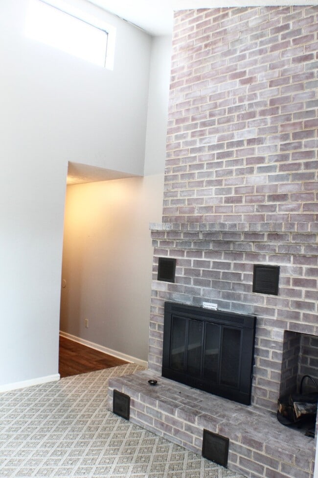 Building Photo - 1026 Blue Ridge Dr