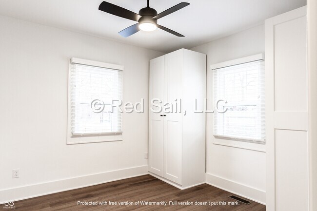 Building Photo - 1302 Tecumseh St