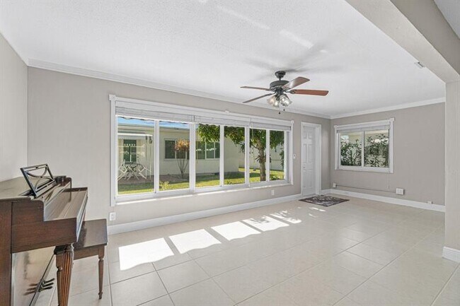Building Photo - 330 S Golf Blvd