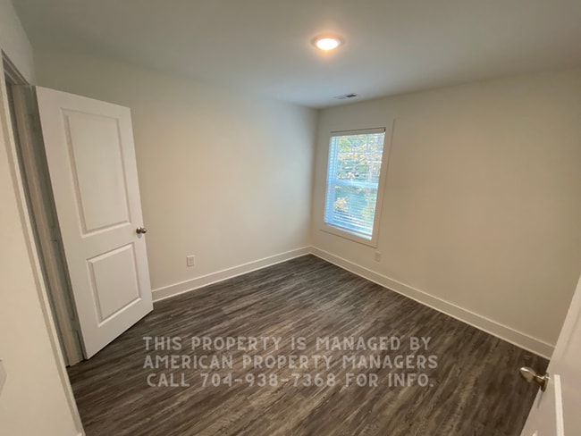 Building Photo - 660 Faith Dr SW