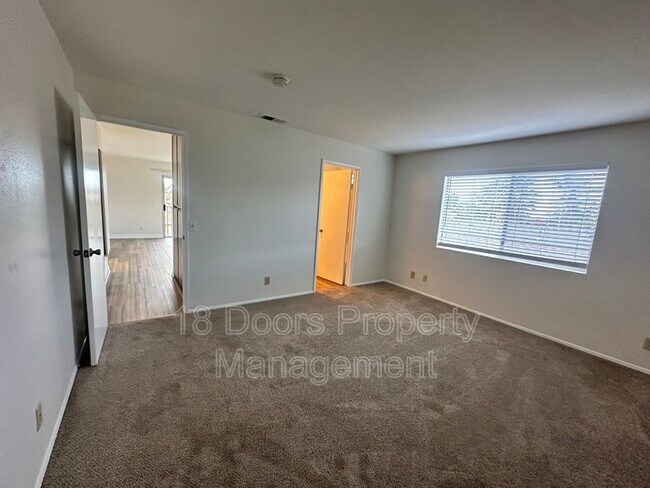Building Photo - 1380-1384 Hygeia Ave - 1384