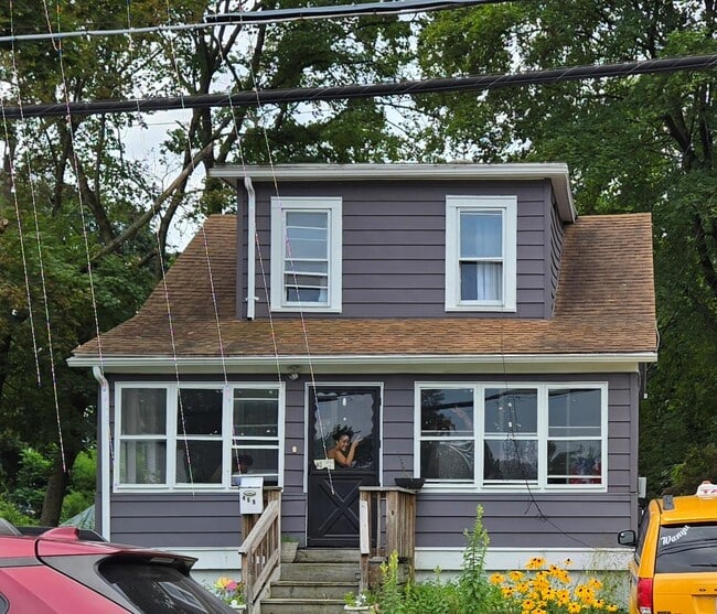 Primary Photo - 469 1st St