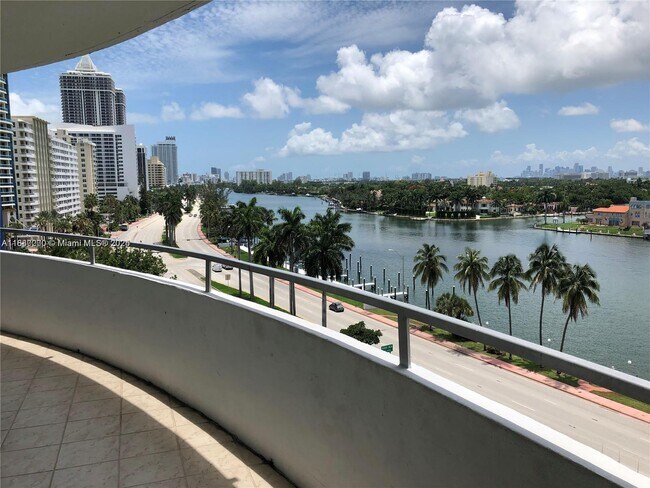 Building Photo - 5151 Collins Ave